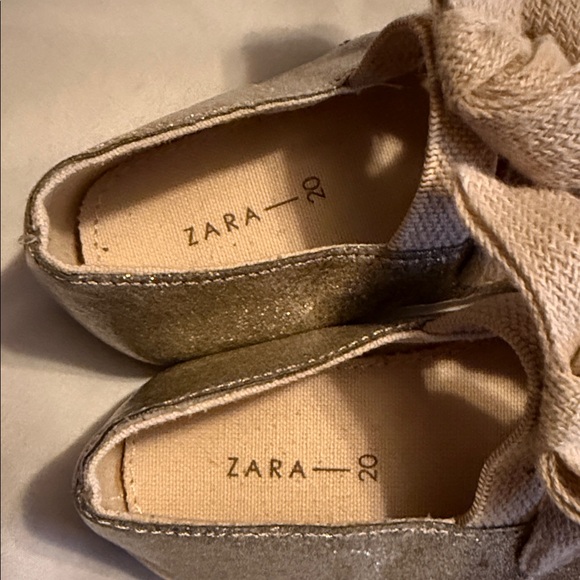 Zara Kids Glittery Silver Dress Shoes - Picture 4 of 5